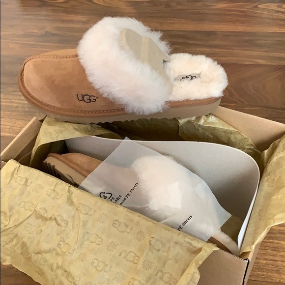 UGG Other - Ugg k cozy II Slipper